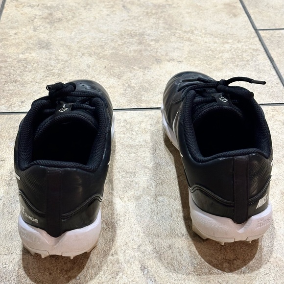 Baseball cleats - Picture 4 of 7